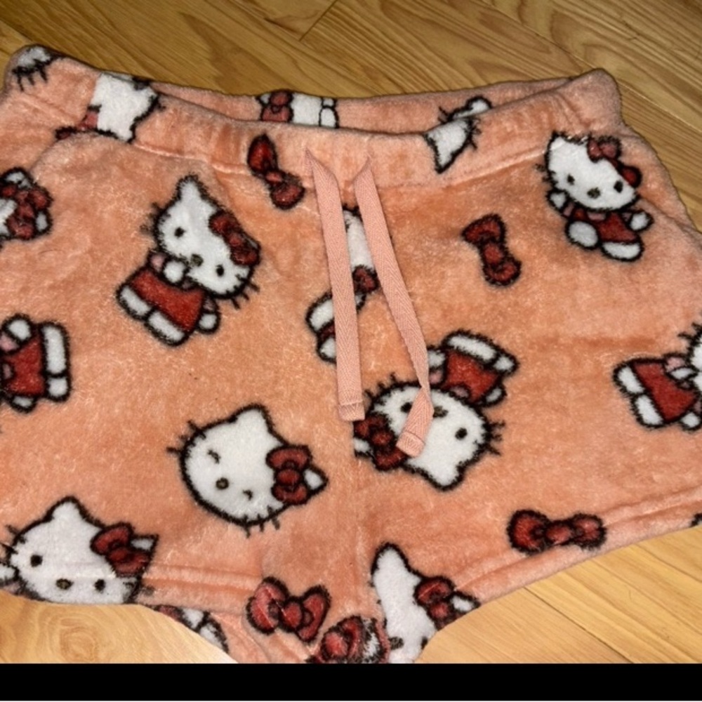 Hello Kitty Plush Shorts - Peach and White